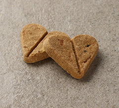 Newman's Own organic ingredients dog biscuits with carrot and apple