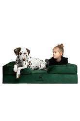 NOAH & PAW XL outer cover keeps the bed waterproof and easy to clean.