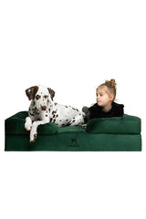 NOAH & PAW XL outer cover keeps the bed waterproof and easy to clean.