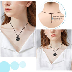 Oinsi adjustable chain from 20 to 22 inches for comfortable wear.