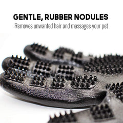Otis & Claude gloves feature rubber nodules for gentle deshedding.