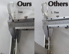 Ouronehome wide jaw snake tongs enable secure capture with minimal stress.
