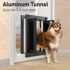 PATAPLUS double magnetic flaps seal out weather and reduce drafts.