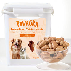Pawaura Freeze-Dried Chicken Hearts packaging visible, sealed box preserves freshness.