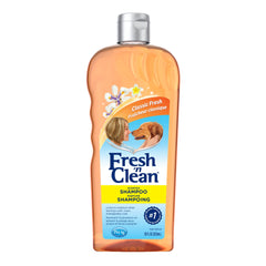 PetAg Fresh 'n Clean Classic Fresh bottle pour shows an easy, soap-free wash.