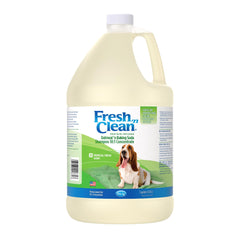 PetAg Fresh ’n Clean bottle front with Tropical Fresh scent for gentle cleansing