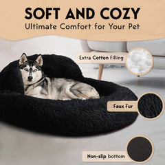 PetJett plush faux-fur exterior provides warm, cozy naps.