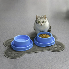 PetLike Ants Away bowl features smooth surface for easy cleaning and travel.