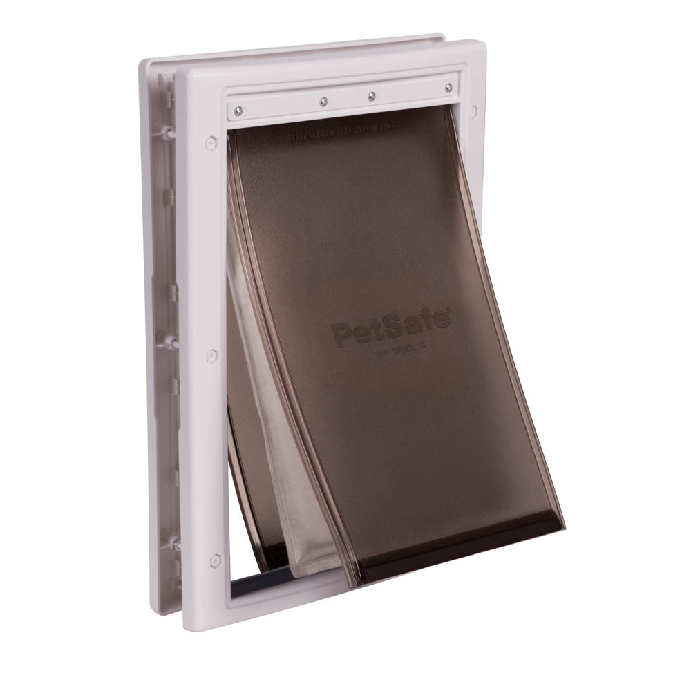 PetSafe Extreme Weather door front view with white frame for exterior installation, optimized for energy efficiency.