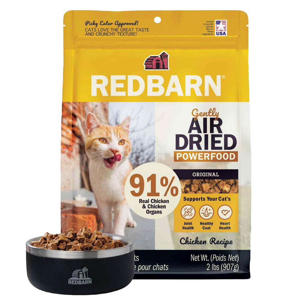 Redbarn Powerfood cat food bag front highlights real chicken for protein-rich nutrition.