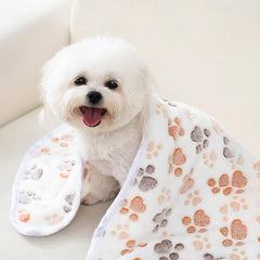 Retainbre white blanket offers clean, soft comfort for pets.
