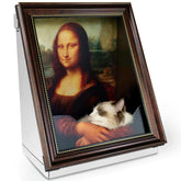 Seyõssbe Mona Lisa cat bed painting frame offers a stylish lounging spot for indoor cats.