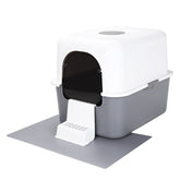 Sfozstra cat litter box with pedal for cleaner litter handling.
