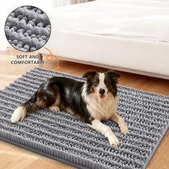 Smiry soft chenille surface provides plush comfort for paws.