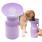 Springer dog water bottle cap close-up showing leak-free valve for outdoor use.