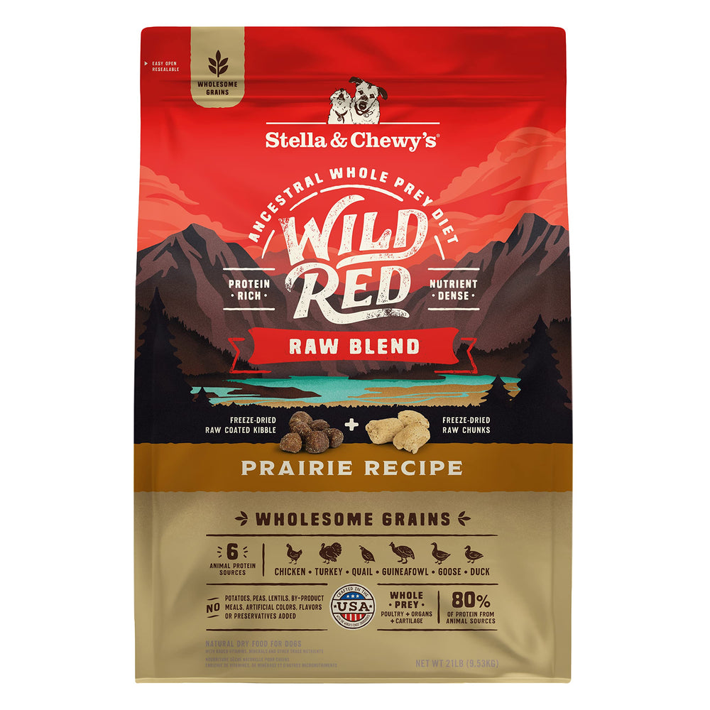 Stella & Chewy's Wild Red kibble coating highlights raw protein in every bite.