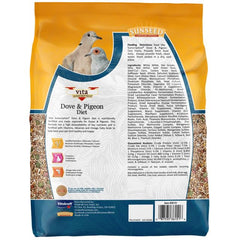 Blend of grains, seeds and vegetables in Sunseed Vita Sunscript 5lb ingredient mix.