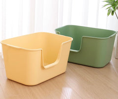 TownTime anti-scatter design keeps litter contained around the box