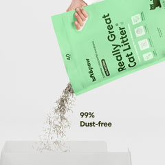 Tuft & Paw dust-free pellets provide cleaner floors.