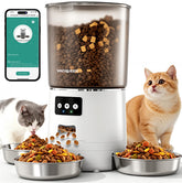 Vacqueen feeder front view with large 6L storage for multi-pet homes.