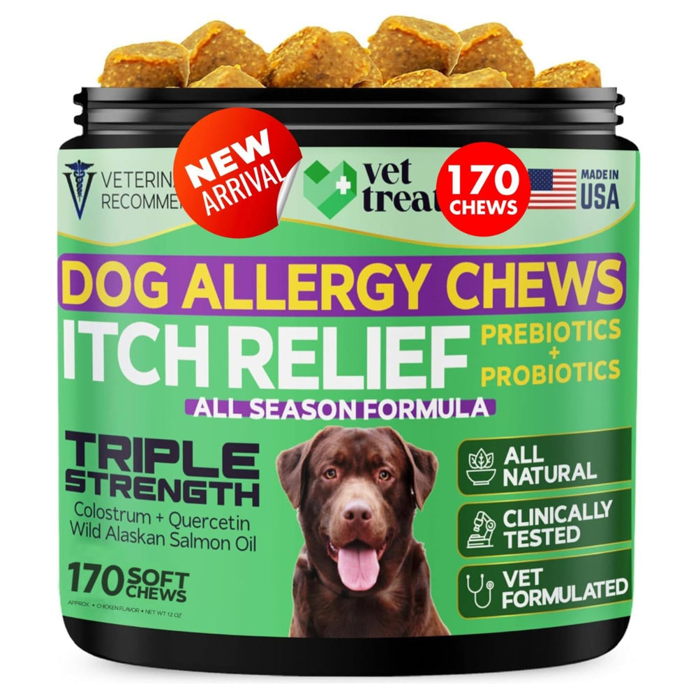 Vet Treat dog allergy relief chews packaging highlighting natural ingredients for skin support.