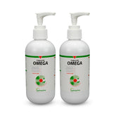 Vetoquinol Triglyceride Omega-3 bottle pouring into pet food to support skin and coat
