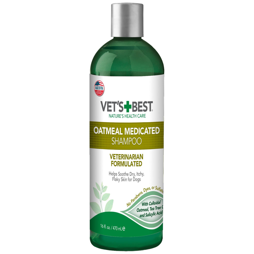 Vet's Best Medicated Oatmeal Shampoo bottle label highlighting sensitive skin relief.