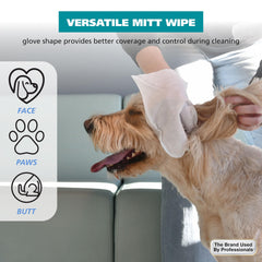 Wahl Refresh Cleaning Mitt gently cleans the dog's face after meals