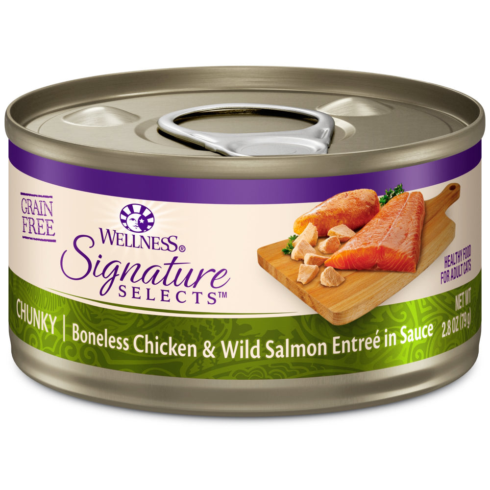 Wellness CORE Signature Selects chunky chicken and salmon in sauce supports daily hydration and flavor.