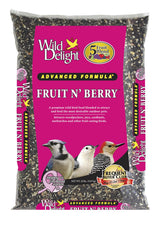 Wild Delight Fruit N' Berry bag attracts songbirds and finches.