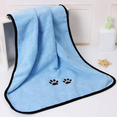 Lightweight durable Wipela towel easy to carry during travel.