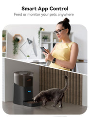 WOPET smart feeder with voice meal call enhances pet comfort during feeding.