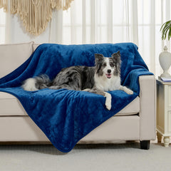 Yaning waterproof blanket, reversible sherpa-flannel, cozy warmth for pets and people.