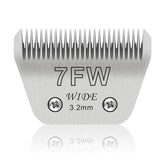 YAZIYIR 7FW wide blade cutting a 1/8 inch trim on a large dog.