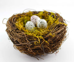 YEUQWJ handcrafted rattan nest close-up showing artisan weave and texture.