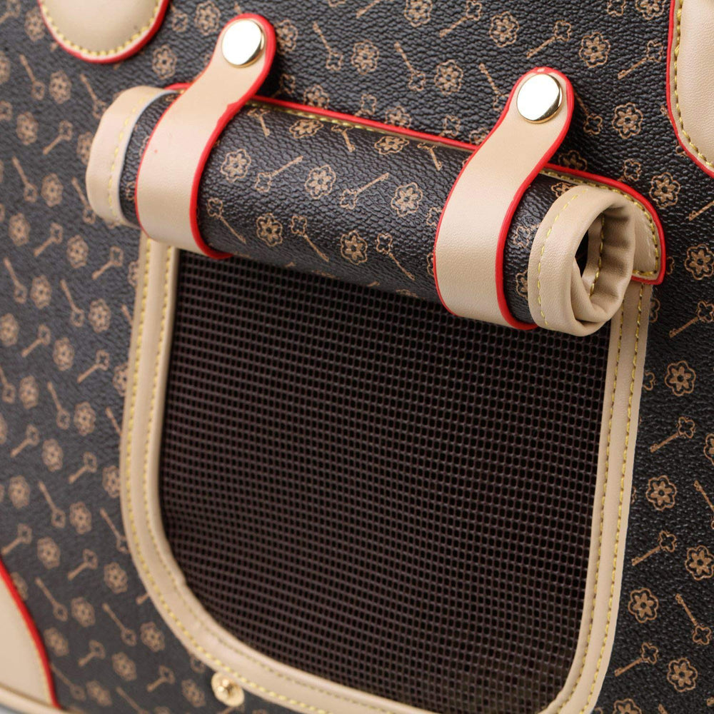 Adriene's Choice airline-friendly size suits small pets on flights.