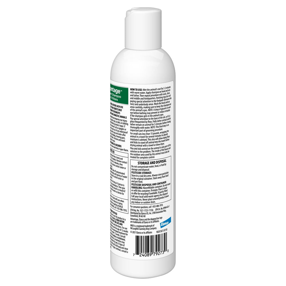 Advantage Cat Shampoo foamy lather demonstrating easy application for effective fur cleansing