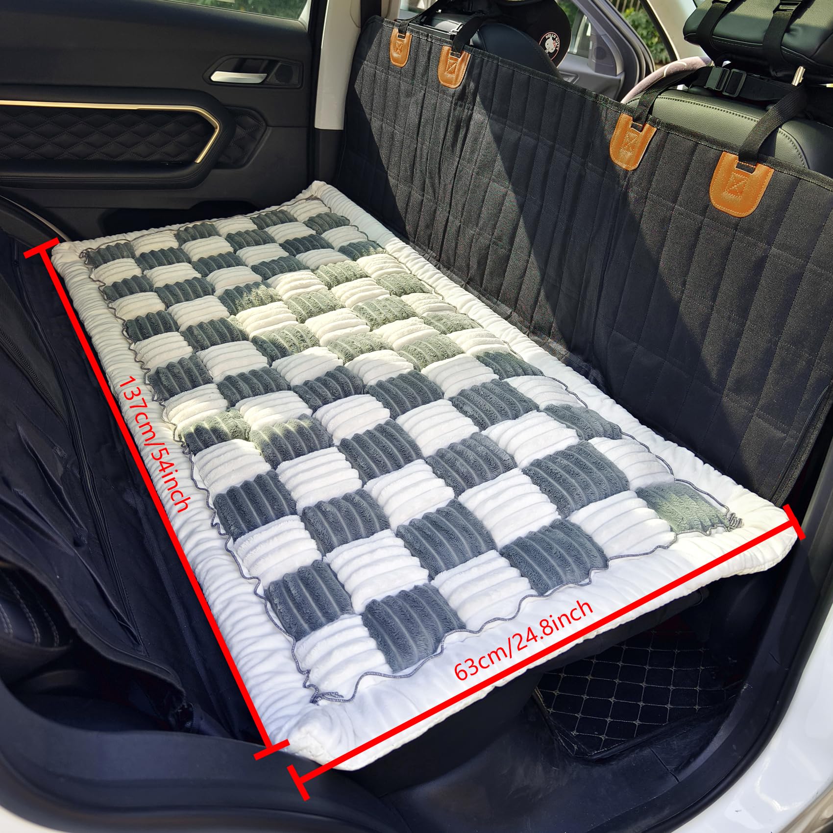 AEEISHOMEREFORM plaid dog seat cover for truck back seat keeps surfaces clean and protected.