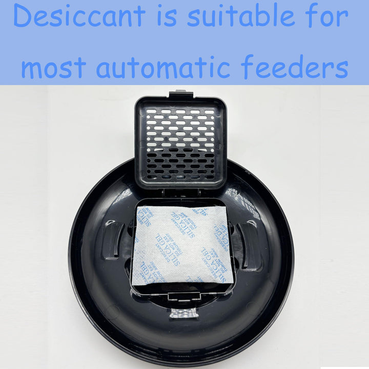 AFJWUZ desiccant bags close-up with PLAF002 protects cat and dog food