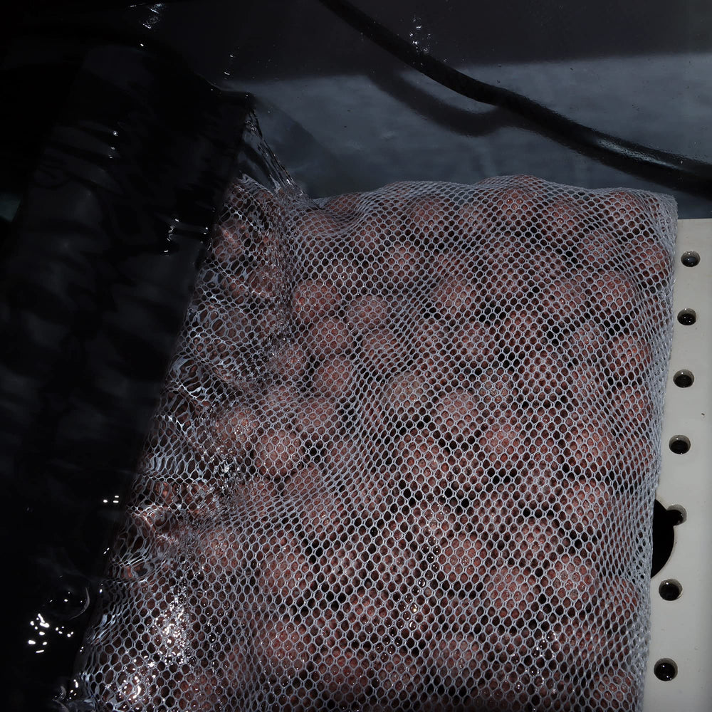 ALEGI bio filter spheres promote natural gas exchange and clear water