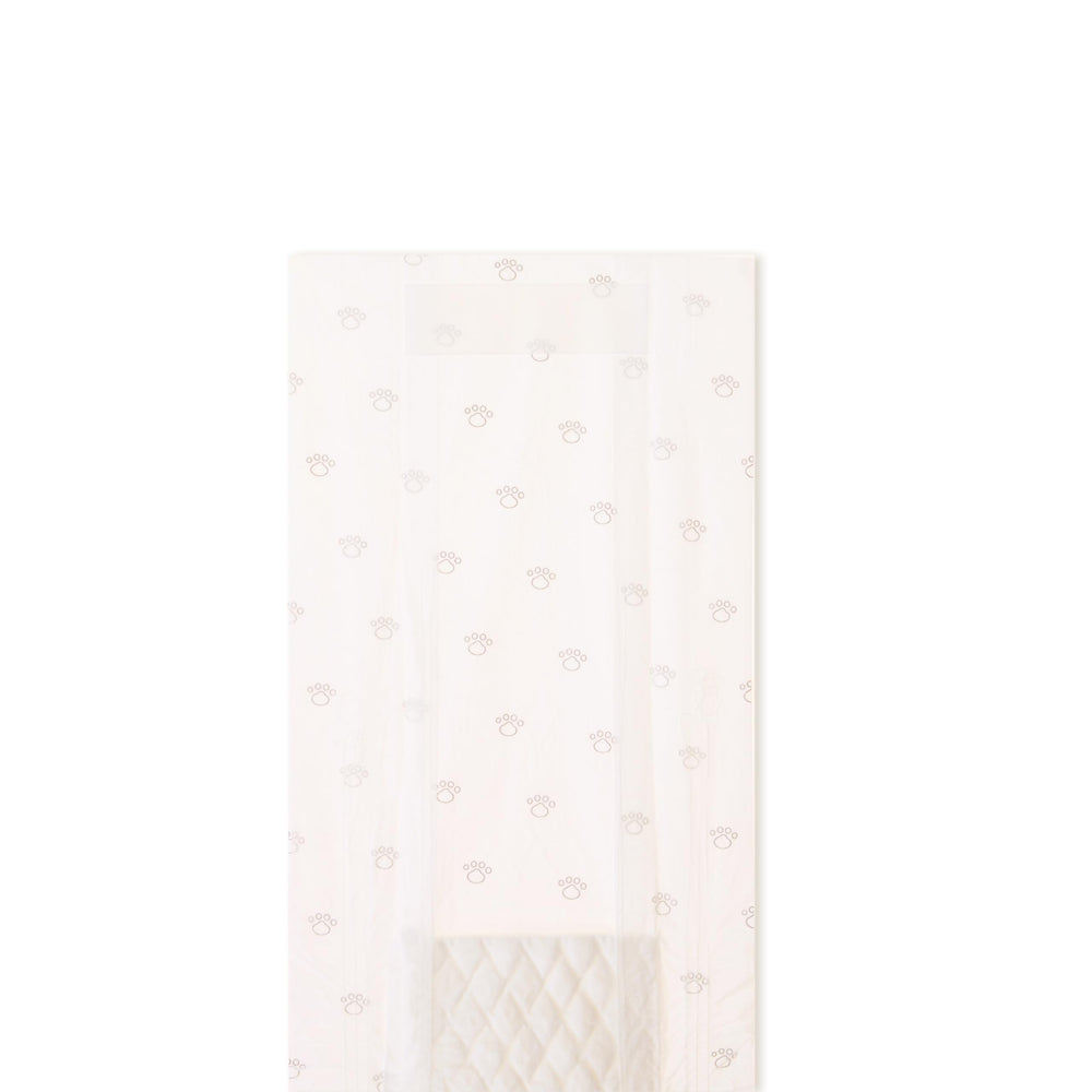 Amazon Basics male dog diapers close-up shows wetness indicator for quick changes.