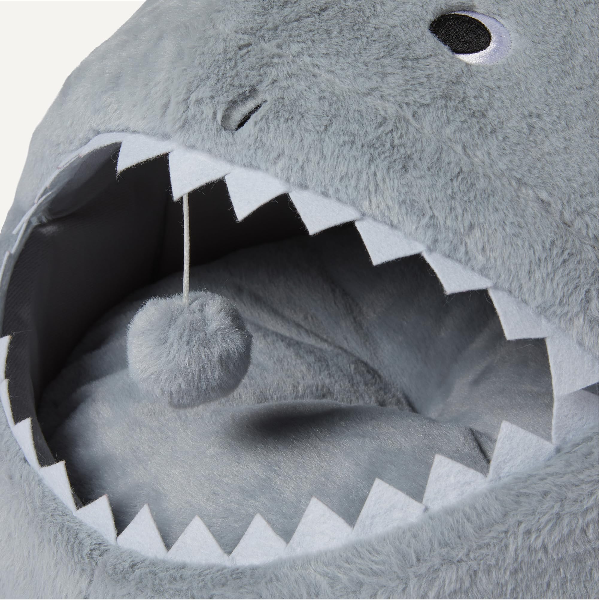 Amazon Basics shark cat house removable pillow for easy cleaning and all-season comfort