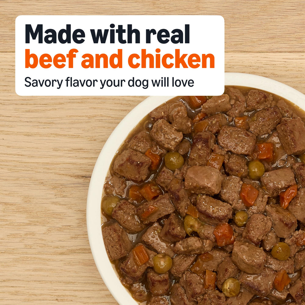 Close-up of savory gravy in Amazon Basics country stew for dog palatability