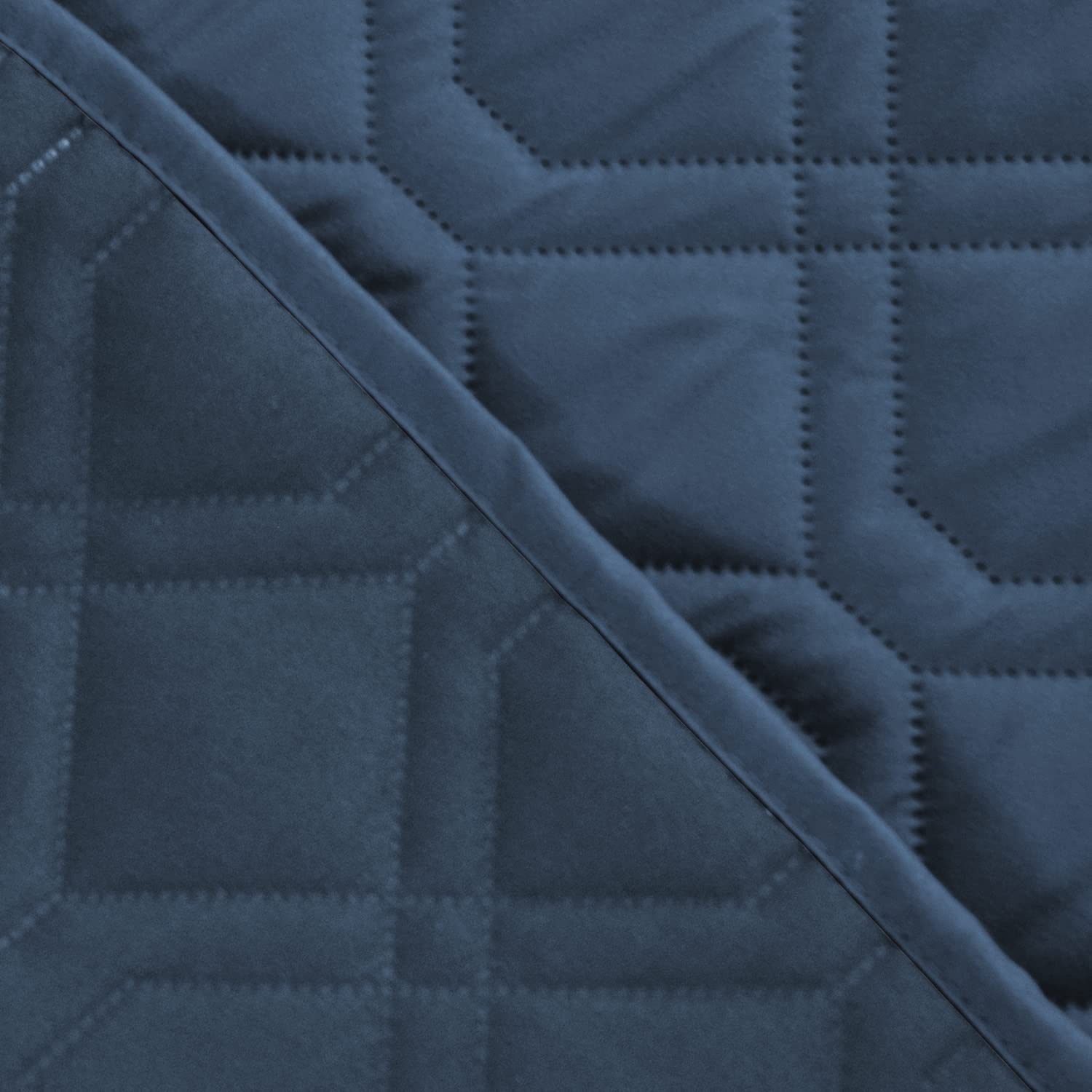 Ameritex multi-use blanket keeps furniture pristine during playtime
