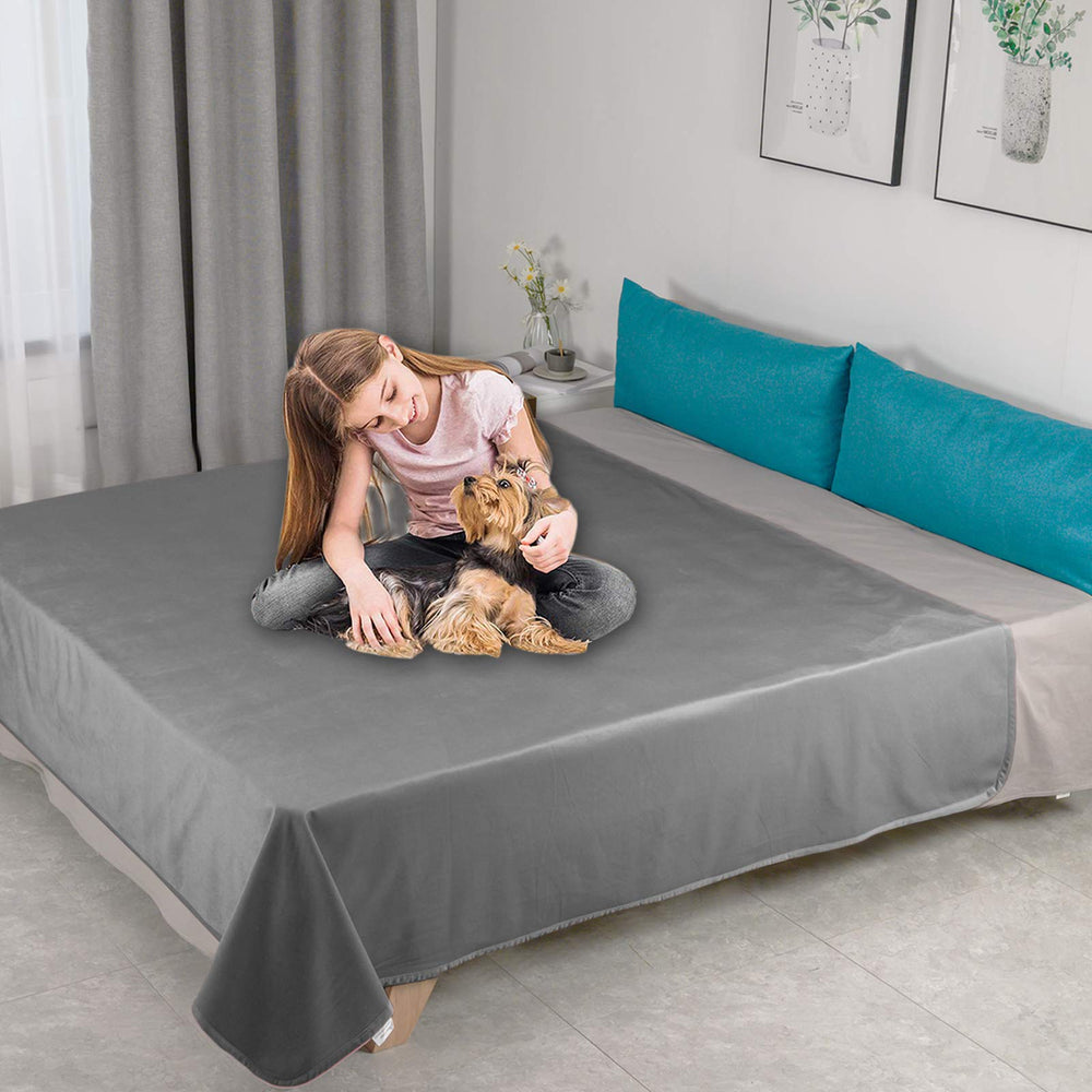 Ameritex pet bed blanket two-tone design with durable edges.