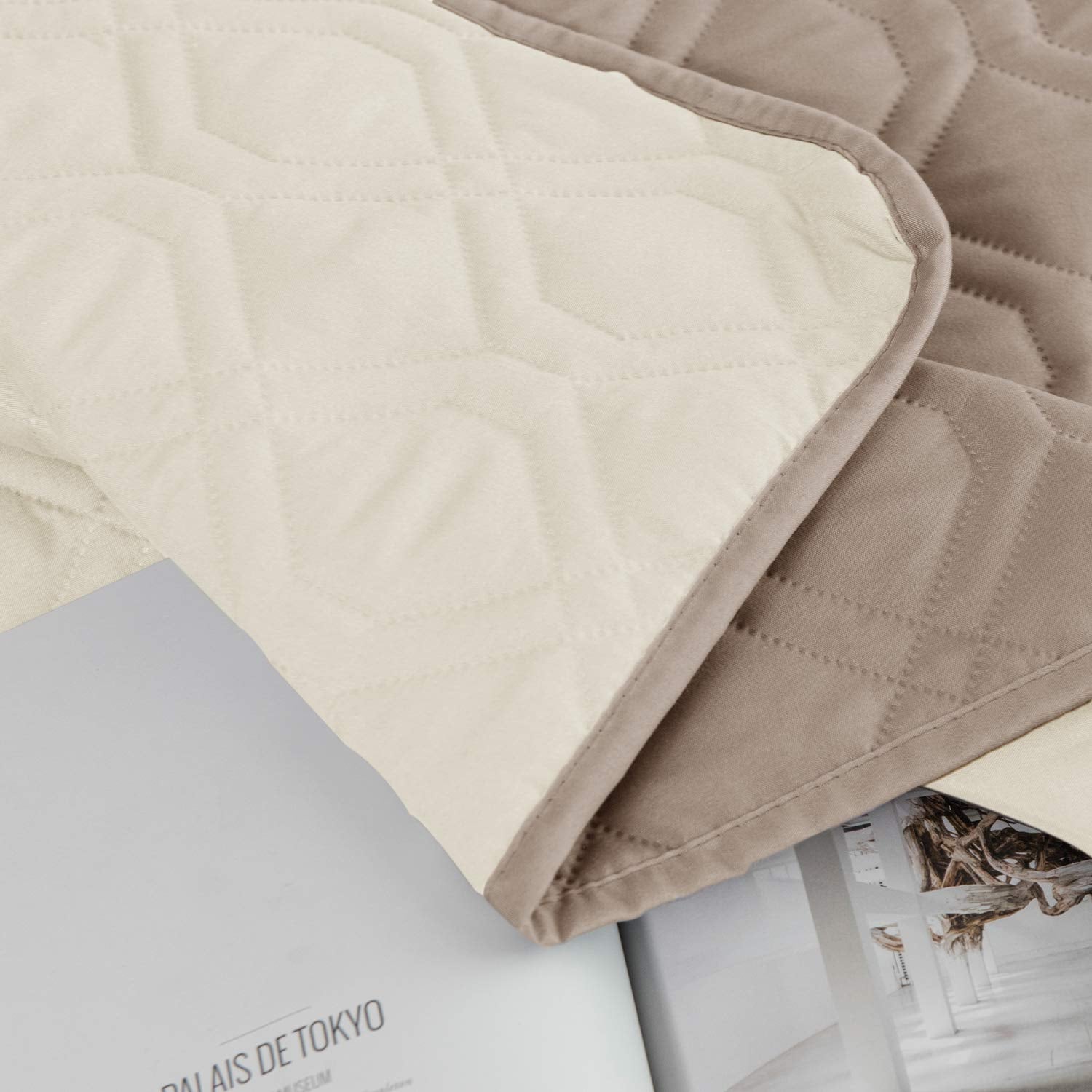 Ameritex waterproof dog bed cover on couch guards furniture from accidents