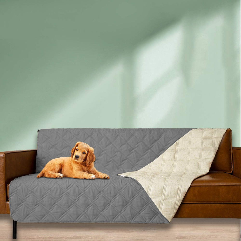 Ameritex waterproof dog bed cover resists moisture for quick, tidy-up sessions.