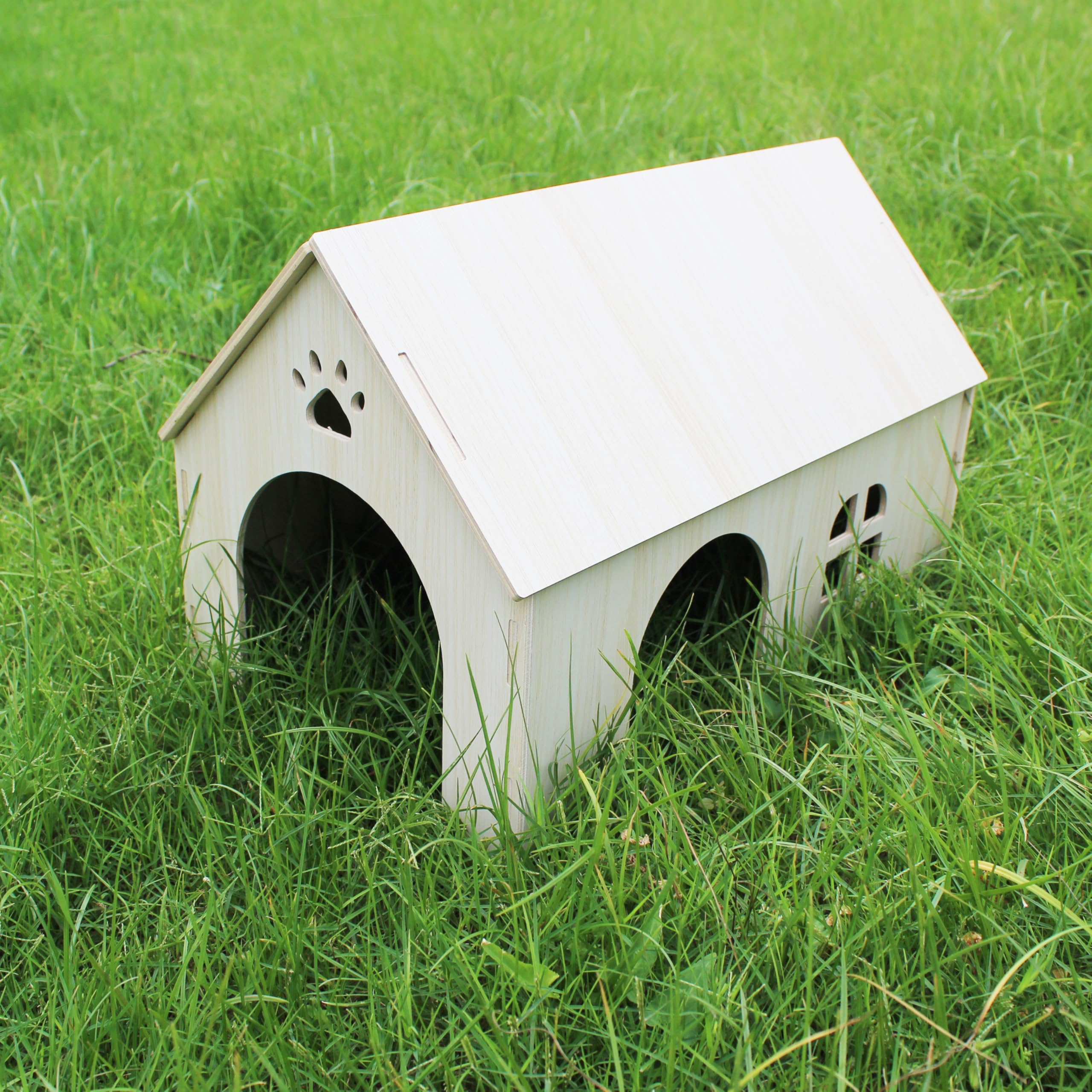 Amonk Guinea Pig Hideout side view highlighting sturdy wooden interior