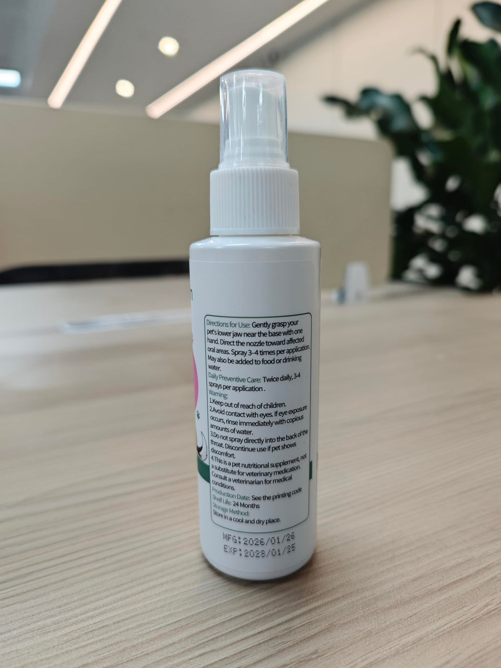 AMOQUCT Dentaclean with probiotics and botanicals supports gum health.