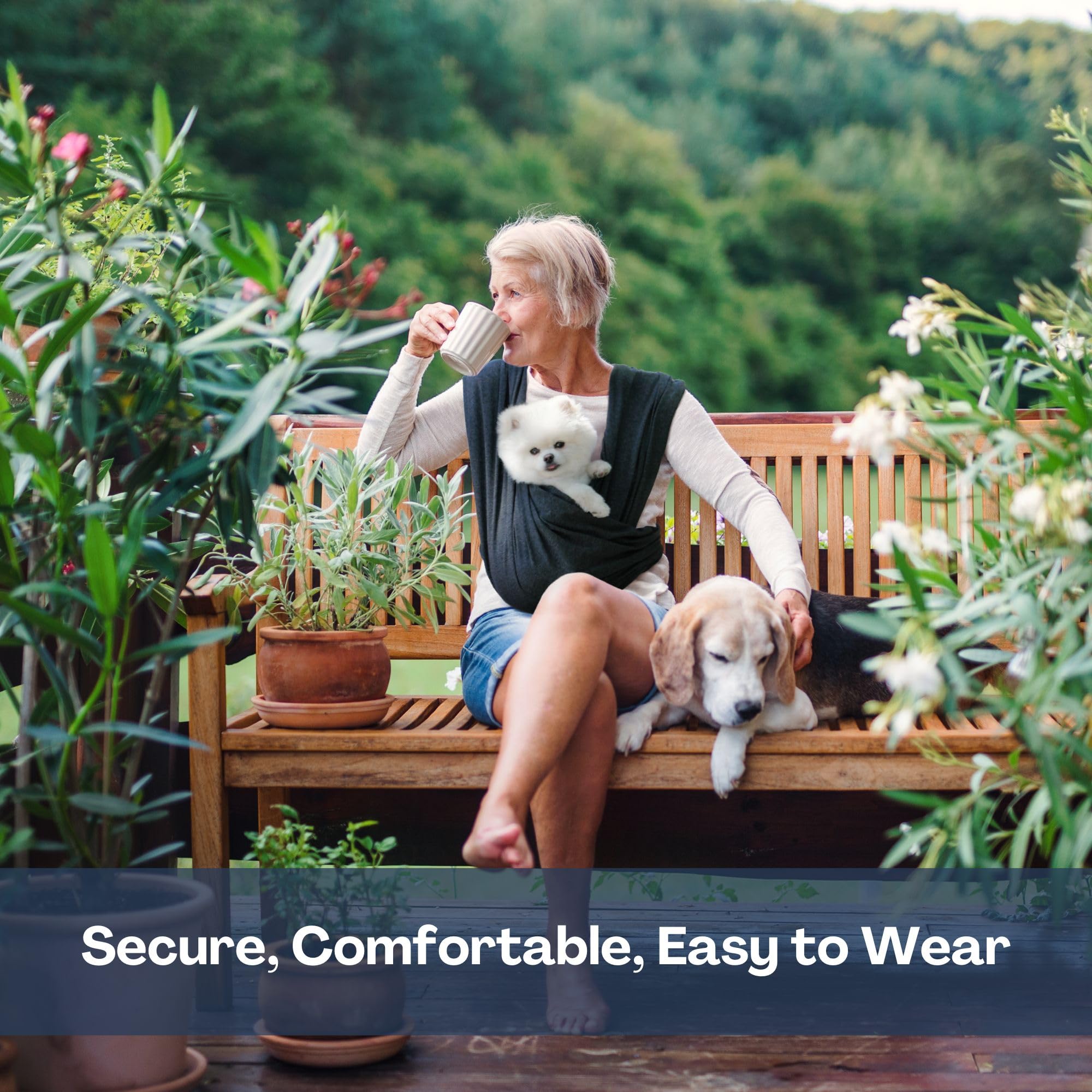 AnccoPlus front-facing design supports pet comfort in everyday commutes.